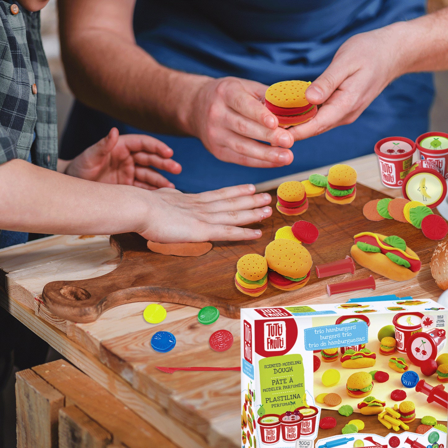 Tutti Frutti rehydratable, blendable, scented modeling dough kit: Burgers