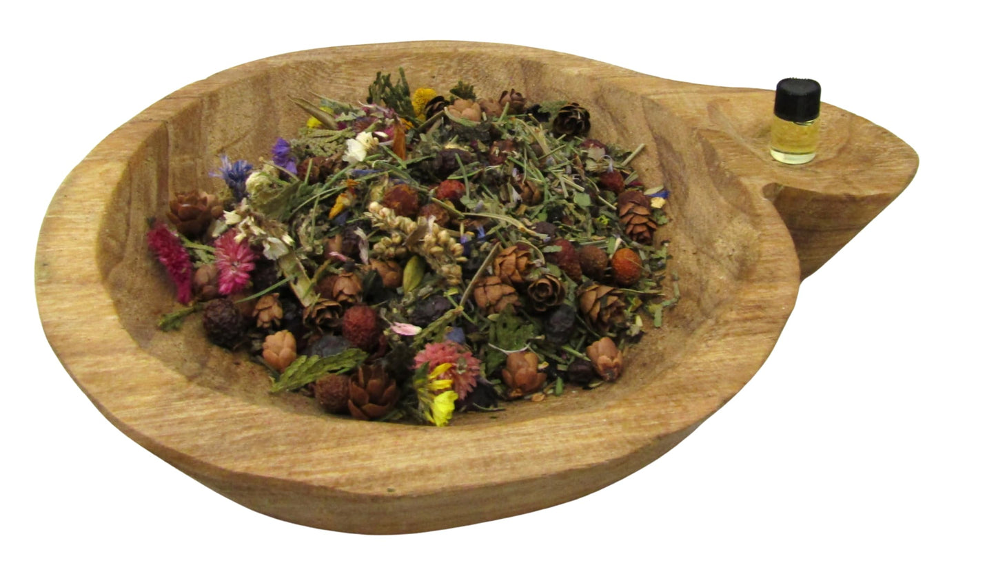Shoots, Roots & Leather Boots Sweet Annies Garden Simmer Potpourri in a wooden bowl with natural herbs and flowers